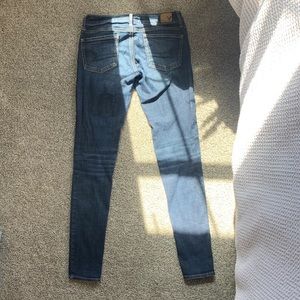 Women’s Low-Rise Jeans